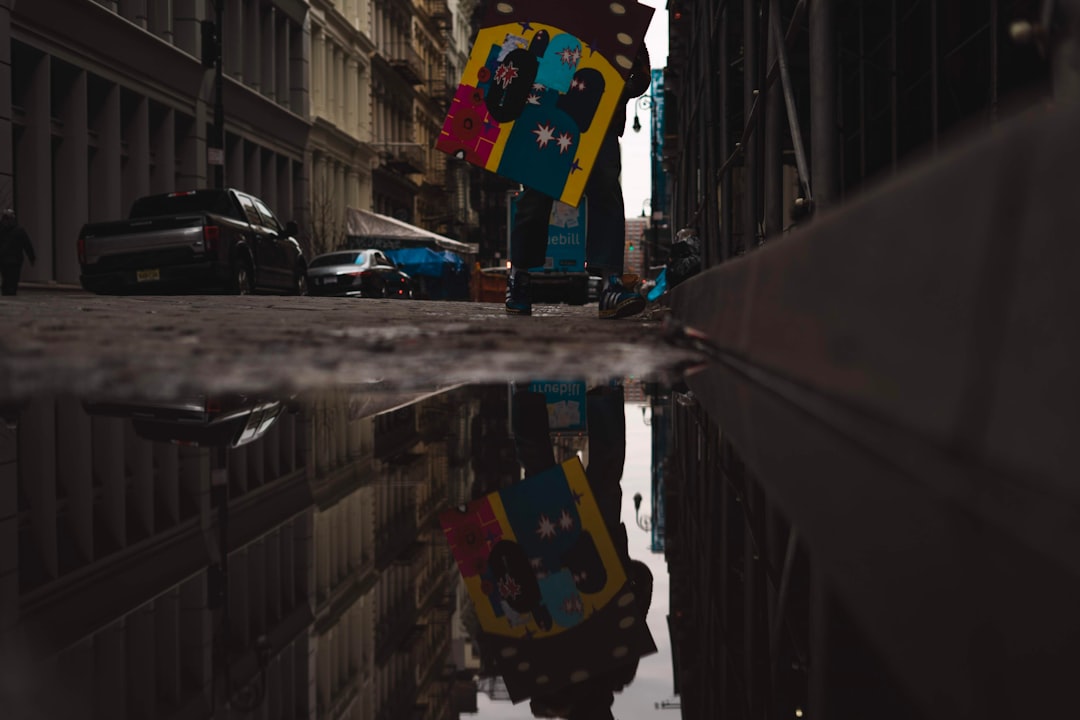 NYC vs. Paris Style: Who Wins the Street Trend Battle?