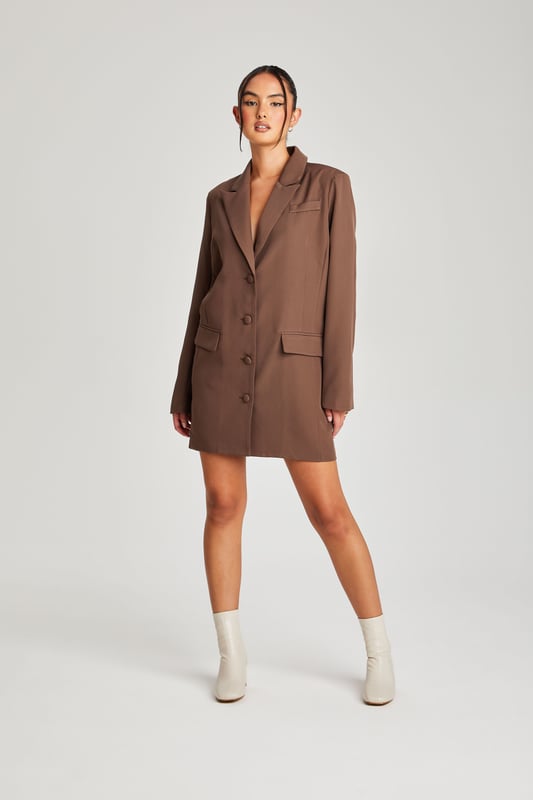 oversized blazer silhouette