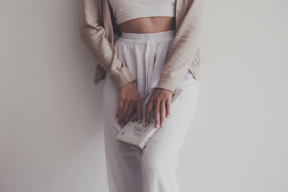 Layered minimalist spring outfit