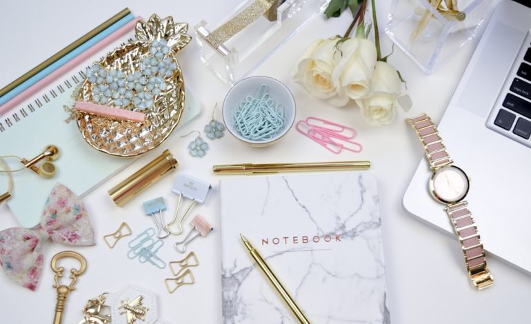 Glow Up Your Spring: Mastering Gold Accessories with Fresh Palettes