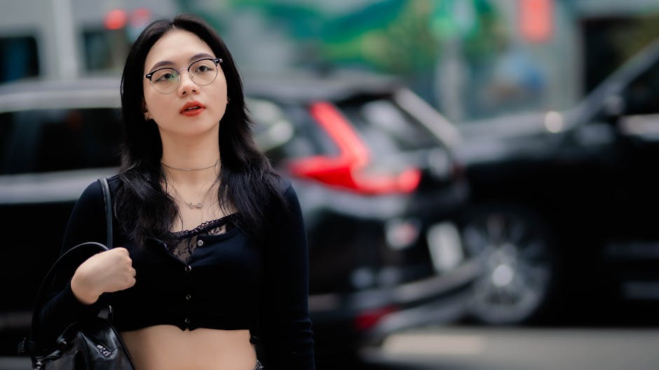 Parisian Spring: Mastering Effortless Neutral Outfits